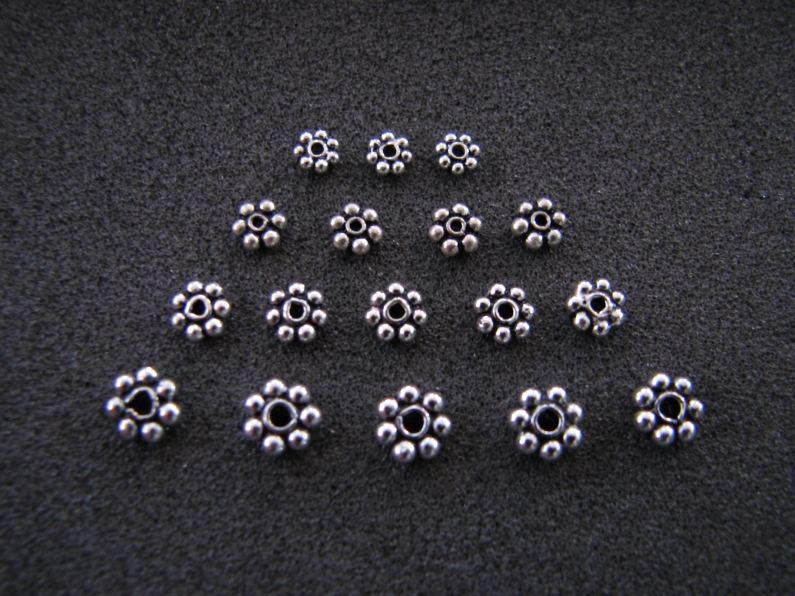 SPB 01 Oxidised Daisy Spacer